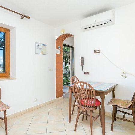 Seaside Apartments With A Swimming Pool Okrug Gornji, Ciovo - 11374 Trogir Exterior photo