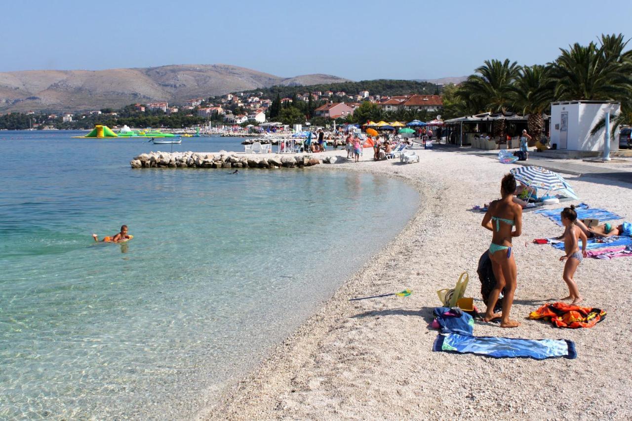 Seaside Apartments With A Swimming Pool Okrug Gornji, Ciovo - 11374 Trogir Exterior photo