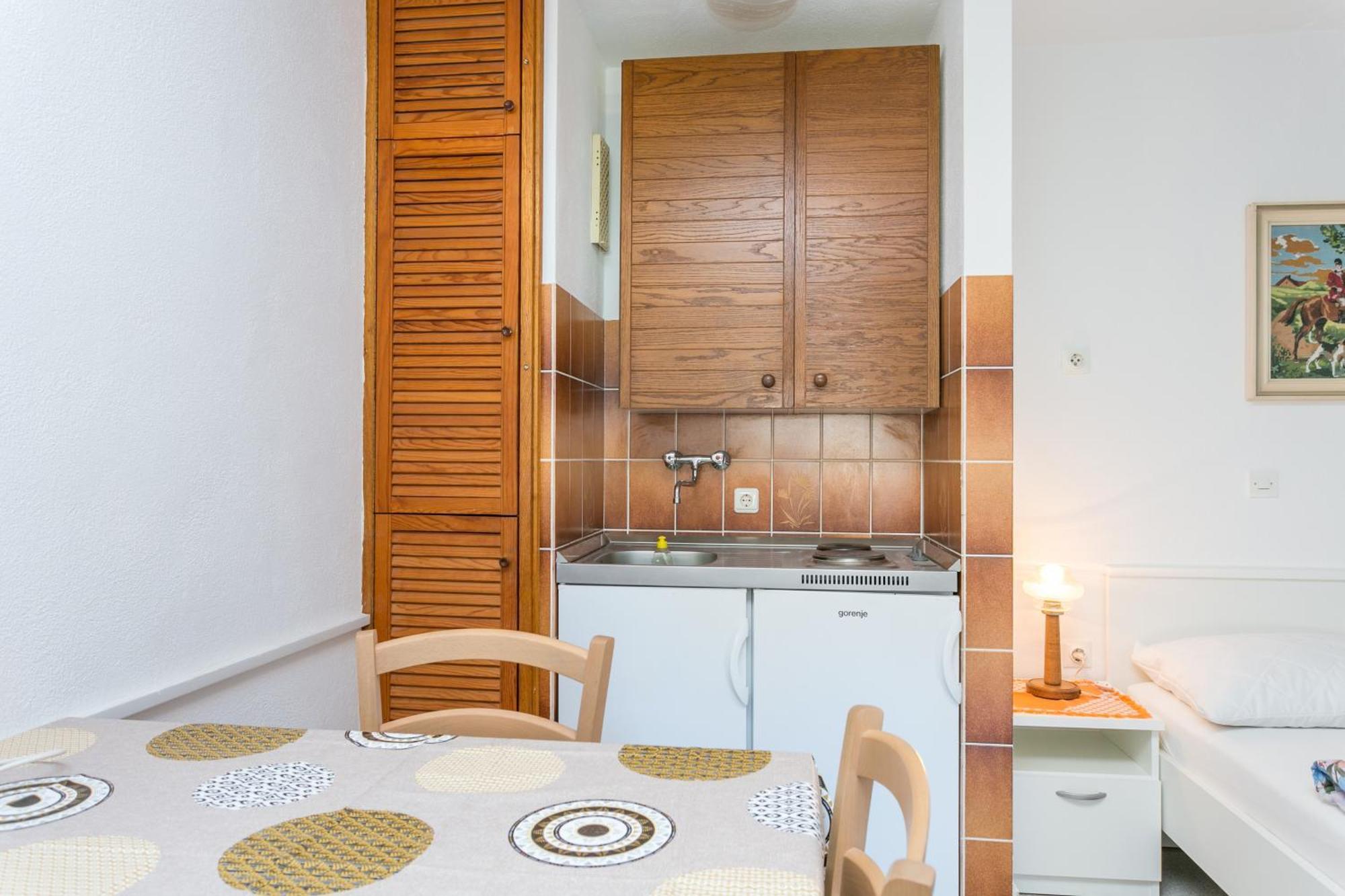 Seaside Apartments With A Swimming Pool Okrug Gornji, Ciovo - 11374 Trogir Exterior photo