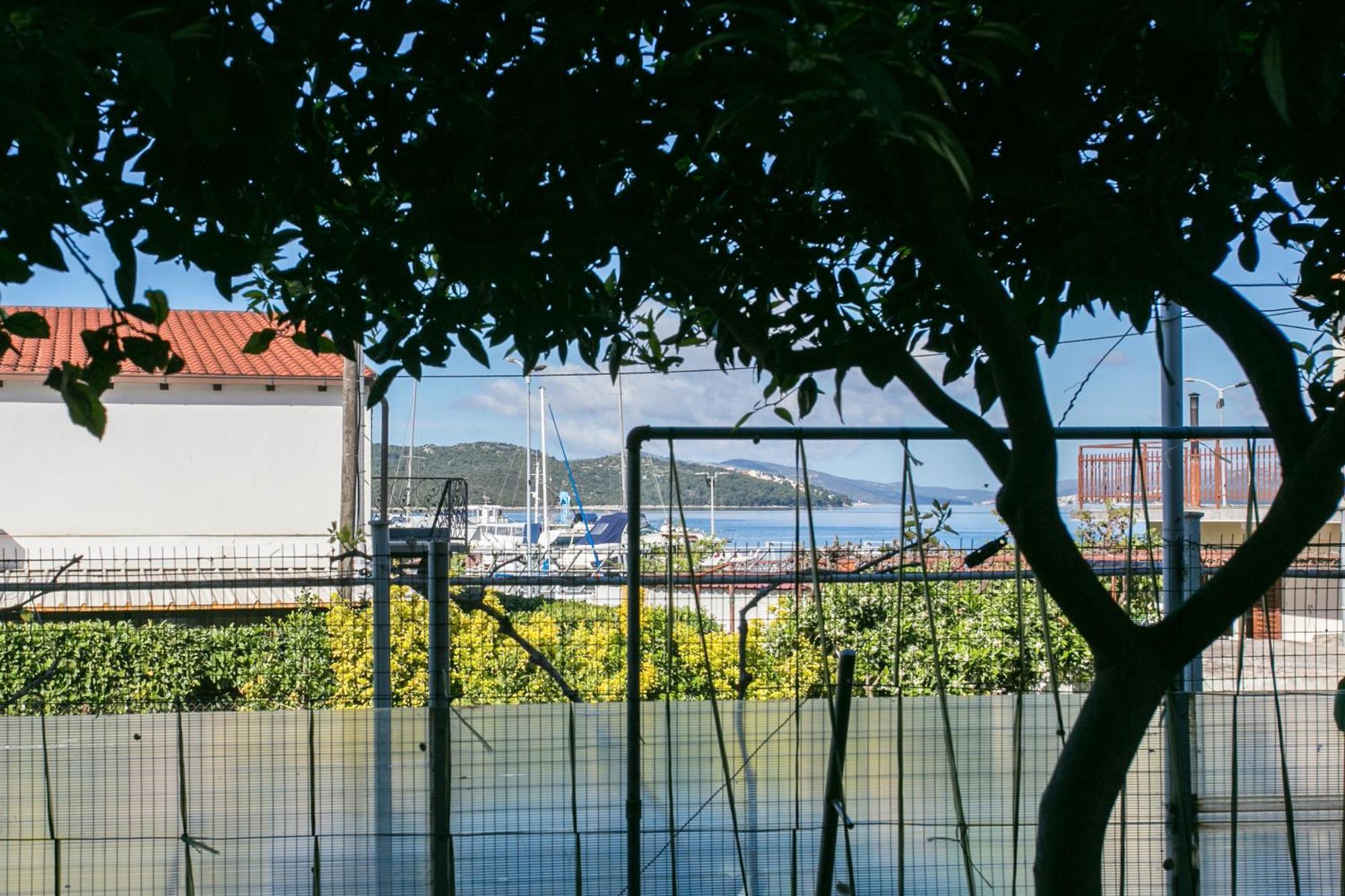 Seaside Apartments With A Swimming Pool Okrug Gornji, Ciovo - 11374 Trogir Exterior photo